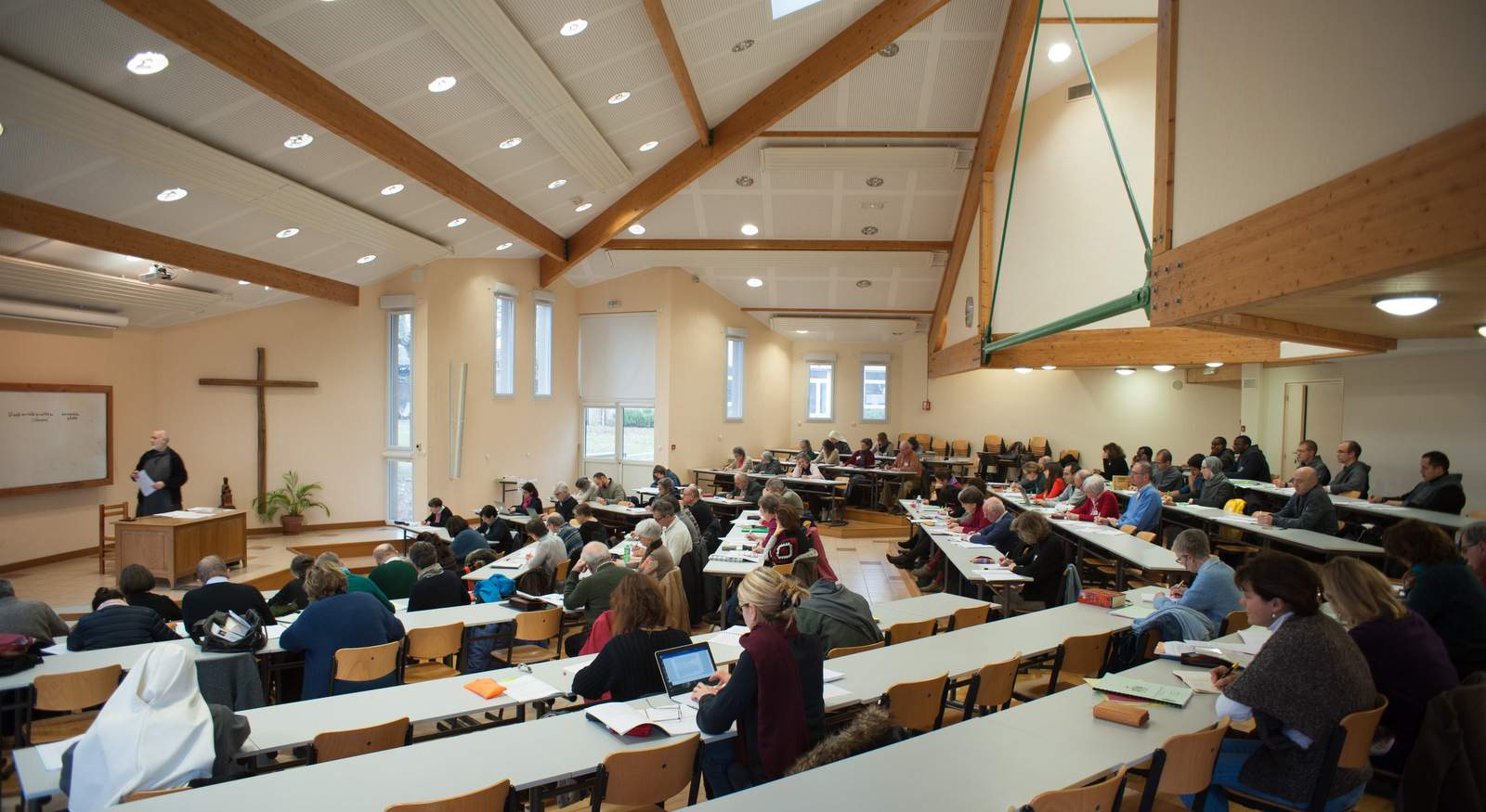 Suivre les cours du Studium Saint-Jean
